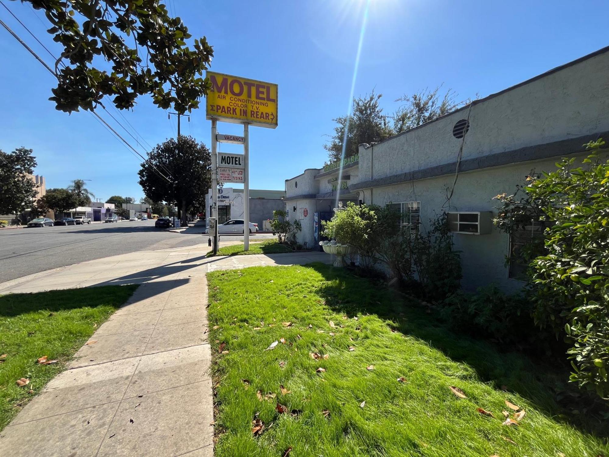 Griffith Park Motel, In Los Angeles Hollywood Area Glendale Extérieur photo